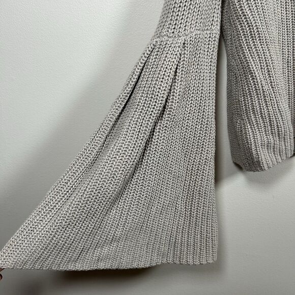 Free People Sweater Womens Size Medium Damsel Bell Sleeve Cropped Gray Oversized - Picture 3 of 9